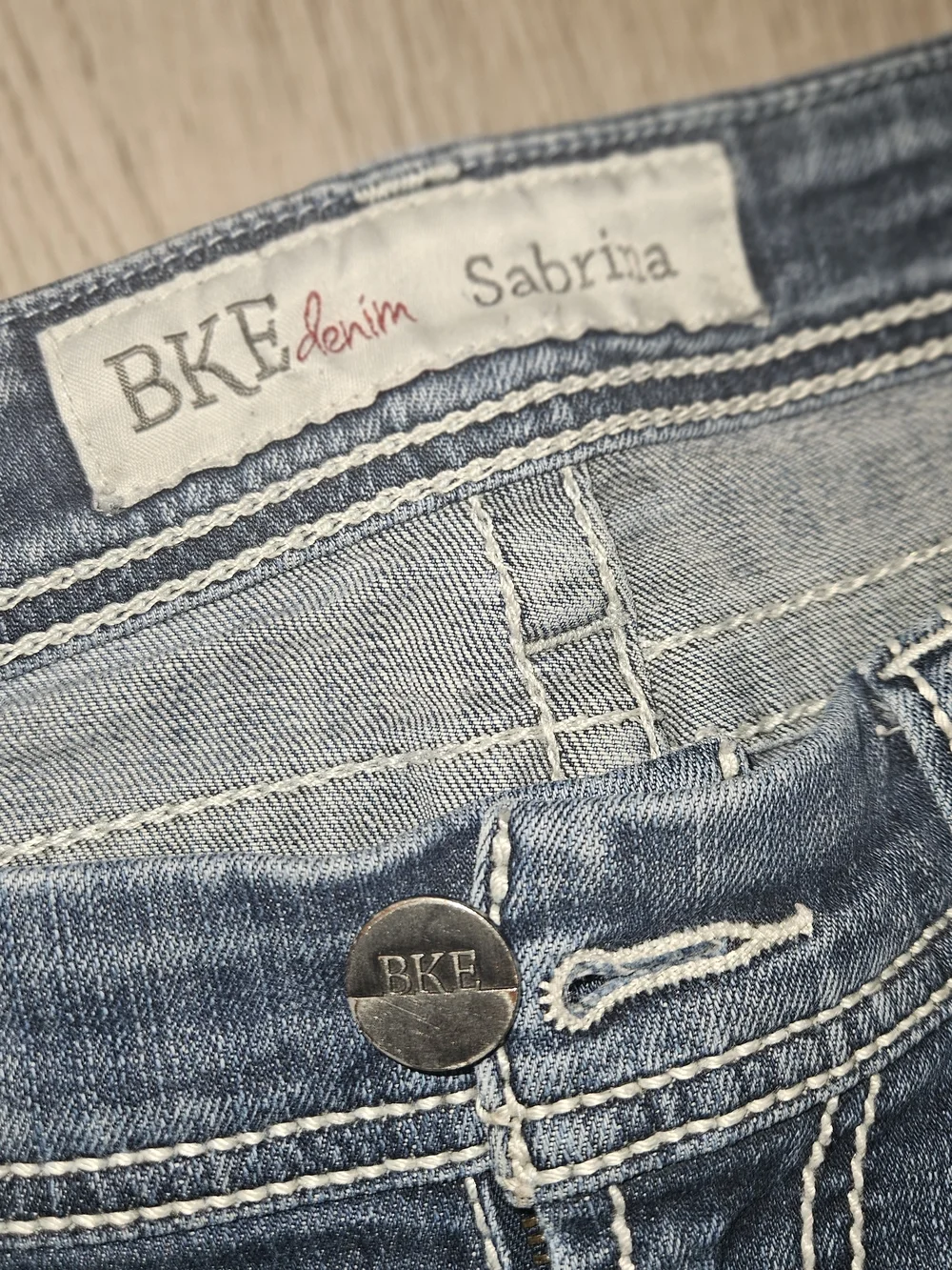 BKEdenim Sabrina Women's Bootcut Jeans - Medium Wash Blue - Picture 2 of 7